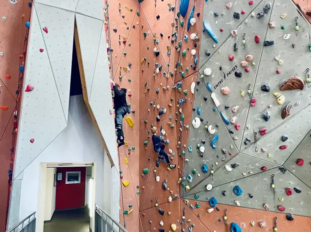 Kinderklettern in der Vitalscheune Wunsiedel